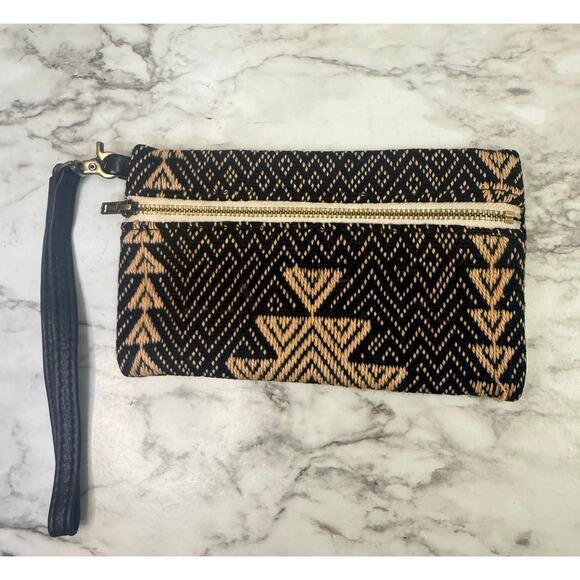 Awamaki Made In Peru Woven Wristlet - Picture 1 of 6